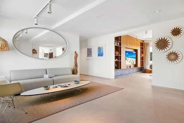 Villa View *