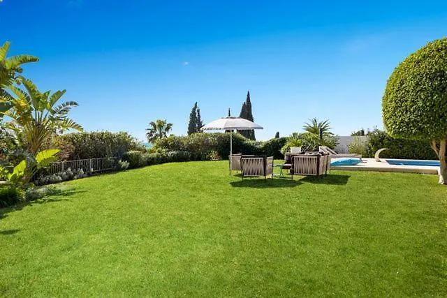 Villa View *